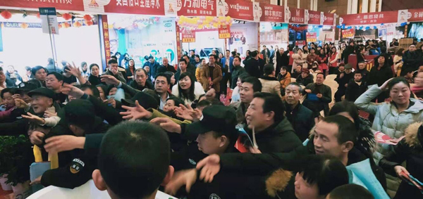 法瑞集成灶開門紅黃石站，嗨翻全場！